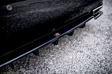 Load image into Gallery viewer, Maxton Design - CENTRAL REAR SPLITTER (W/ VERTICAL BARS) LEXUS LS MK4 FACELIFT (2012-2017)