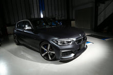 Load image into Gallery viewer, 3DDesign Carbon Fibre Front Splitter / Front Lip Spoiler for BMW 1 Series LCI (F20) 2015–2019