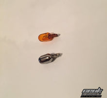 Load image into Gallery viewer, ChromoLite 501a Side Repeater Bulbs | Chrome Finish, Amber Flash | CEUK (T10 | W5W)