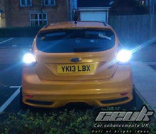 Load image into Gallery viewer, BriteVue 955 Reverse Light Bulb Upgrade – 10 SMD LED with Projector Lens (921 | W16W | T15)