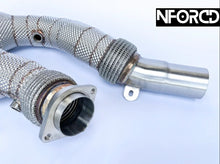 Load image into Gallery viewer, BMW M3 M4 F80 F82 S55 200 Cell Hi-Flow Catted Turbo Downpipes with Heat Shield – T304 Stainless Sports Cats (2014+)
