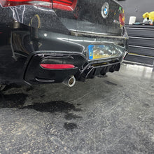 Load image into Gallery viewer, Gloss Black Rear Diffuser Dual Exhaust for BMW F20 1 Series LCI 15-19