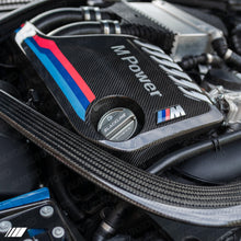 Load image into Gallery viewer, BMW M Oil Filler Cap Cover (N55/S55/S63) by Goldenwrench BLACKLINE – Billet CNC T6 Aluminium, Anthracite Grey – Fits M2 M3 M4 M5 M235i – OEM-Style Engine Bay Upgrade