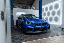Load image into Gallery viewer, BMW M2 G87 Pre-Preg Carbon Fibre Front Kidney Grilles by TRE (2023+) - 2x2 Twill Performance Pair