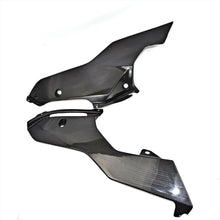 Load image into Gallery viewer, Pre-preg Carbon Fibre Carbon Belly Pans for Yamaha R6 2017-2022