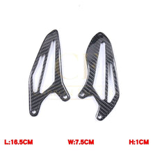 Load image into Gallery viewer, Pre-preg Carbon Fibre Rear Heel Plates for Yamaha R7 2022-Present