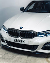 Load image into Gallery viewer, AUTOID Carbon Fibre Double Slat Front Kidney Grilles for BMW 3 Series G20 G21 (2019–2023 Pre-LCI) – Direct OEM-Style Replacement, 2x2 Twill Weave – Saloon & Touring