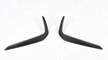 Load image into Gallery viewer, Carbon Fibre Fog Light Trims for BMW G30 G31 5 Series Pre-LCI M Sport 17-20