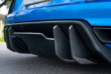 Load image into Gallery viewer, AUDI R8 V10 GEN 2 CARBON FIBRE KIT - V STYLE