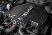 Load image into Gallery viewer, Eventuri Carbon Fibre Intake Plenum Lid for BMW E39 M5 & BMW Z8 (S62 V8) - Direct Replacement Plenum Cover, OEM Airbox Compatible, Induction Sound Upgrade