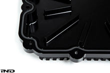 Load image into Gallery viewer, Fall-Line Motorsports Aluminium DCT Transmission Oil Pan/Sump Upgrade – CNC Baffled, Black Anodised, Cooler Ports – BMW M2/M3/M4 (F8X), M5 (F10), M6 (F06/F12/F13), 135i (E82/E88), 335i/335is (E9X), Z4 (E89)