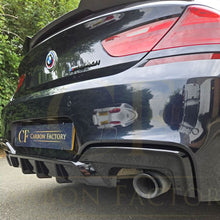 Load image into Gallery viewer, V Style Gloss Black Rear Diffuser Quad Exhaust for BMW 6 Series F06 F12 F13 M Sport 12-17