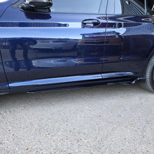 Load image into Gallery viewer, V Style Gloss Black Side Skirts for BMW G01 X3 G02 X4 18-24