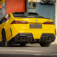 Load image into Gallery viewer, SQ-A Style Pre-Preg Carbon Fibre Rear Diffuser for BMW G90 G99 M5 2025-Present