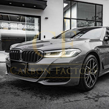 Load image into Gallery viewer, Pre-Preg Carbon Fibre Front Grille for BMW G30 5 Series inc F90 M5 LCI 21-23