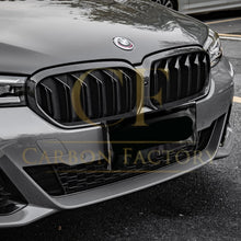Load image into Gallery viewer, Pre-Preg Carbon Fibre Front Grille for BMW G30 5 Series inc F90 M5 LCI 21-23