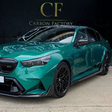 Load image into Gallery viewer, SQ-B Style Pre-Preg Carbon Fibre Side Skirts for BMW G90 G99 M5 2025-Present