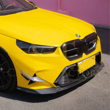Load image into Gallery viewer, SQ-A Style Pre-Preg Carbon Fibre Front Splitter for BMW G90 G99 M5 2025-Present