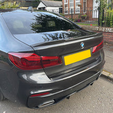 Load image into Gallery viewer, CS Style Pre-Preg Carbon Fibre Boot Spoiler for BMW 5 Series G30 F90 M5 17-23
