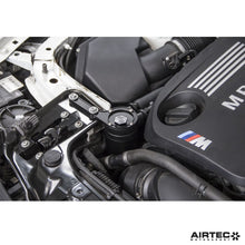 Load image into Gallery viewer, AIRTEC Motorsport BMW S55 Oil Catch Can / Oil Separator Kit for M2 Competition F87, M3 F80 & M4 F82 F83 - Direct-Fit Bolt-On, Black Anodised, Baffled, Internal Micron Filter & Integrated Dipstick