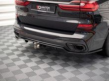 Load image into Gallery viewer, BMW X7 G07 2018+ Maxton Design Central Rear Splitter with Vertical Bars - Gloss Black Diffuser Style