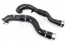 Load image into Gallery viewer, Forge Motorsport BMW N55 Aluminium Charge Pipe Upgrade – M2 F87, M135i F20/F21, M235i F22/F23 – Direct Replacement for OEM 13717604033 – Part FMBP135F20