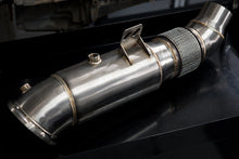 Load image into Gallery viewer, BMW B58 5" Super Sport Cat Downpipe – 200 Cell High-Flow Sports Catalyst, 5in to 4in Flexi – MOT-Friendly, No EML – Osprey Performance – Fits M140i M240i 340i 440i 540i 740i X3/X4 M40i (B58)