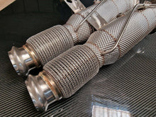 Load image into Gallery viewer, BMW M340i/M440i G-Series B58 200-Cell Heatshielded High-Flow Sports Catalytic Converter, 4.5-Inch Stainless Steel