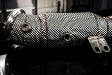 Load image into Gallery viewer, Osprey Performance BMW B58 200 Cell Sports Cat Downpipe for M140i, M240i & 340i – Stainless Steel High-Flow Turbo Exhaust Upgrade