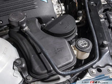 Load image into Gallery viewer, ECS Tuning Exact-Fit Coolant Vent Line / Water Pipe Connecting Hose for BMW E46 M3 (S54 3.2) - Pre-Formed Silicone, Billet Aluminium Fitting - OEM-Style Direct Replacement