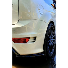 Load image into Gallery viewer, Ford Focus RS MK2 Rear Extentions (08-11)
