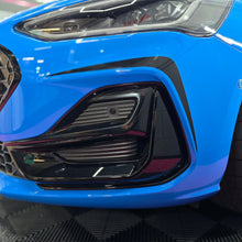 Load image into Gallery viewer, Mk4.5 Focus ST &amp; ST Line Outer Front Quarter Set (Facelift Only)
