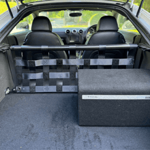 Load image into Gallery viewer, Audi TT Mk2 8J Strut bar and Cargo net
