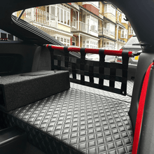 Load image into Gallery viewer, Audi TT Mk2 8J Strut bar and Cargo net
