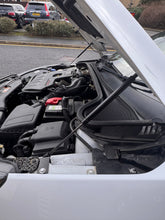 Load image into Gallery viewer, Ford Focus MK4 &amp; MK4.5 - Bonnet Strut Kit - Vudu

