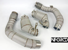 Load image into Gallery viewer, BMW F90 M5 DOWNPIPES WITH 200 CELL HI-FLOW SPORTS CATS &amp; HEAT SHIELD 2018-20
