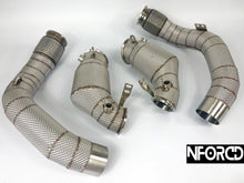 Load image into Gallery viewer, BMW F90 M5 DOWNPIPES WITH 200 CELL HI-FLOW SPORTS CATS &amp; HEAT SHIELD 2018-20

