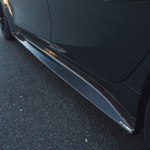 Load image into Gallery viewer, BMW M3 G80/G81 CARBON FIBRE SIDE SKIRT REPLACEMENT - V3
