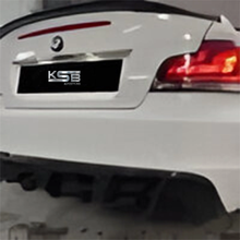 Load image into Gallery viewer, BMW E82 Coupe Rear Diffuser

