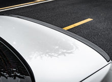 Load image into Gallery viewer, M5 Style Carbon Fibre Boot Spoiler for BMW G30 5 Series F90 M5 17-23
