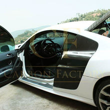 Load image into Gallery viewer, Carbon Fibre Side Fender Panels Blade for Audi R8 Gen 1 08-14
