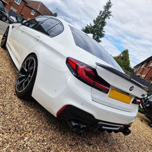 Load image into Gallery viewer, DA Style Pre-Preg Carbon Fibre Boot Spoiler for BMW 5 Series G30 F90 M5 17-23
