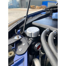 Load image into Gallery viewer, AIRTEC MOTORSPORT POWER STEERING TANK FOR FOCUS MK2 – WITH SIGHT GLASS AND CAP
