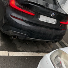 Load image into Gallery viewer, V Style Carbon Fibre Rear Diffuser for BMW 3 Series G20 G21 Pre-LCI M Sport 19-22
