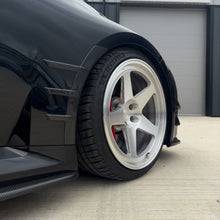 Load image into Gallery viewer, BMW G87 M2 CARBON FIBRE FRONT SIDE FENDER TRIM
