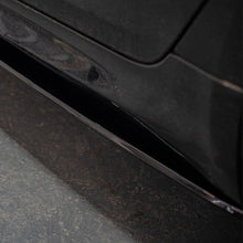 Load image into Gallery viewer, MP Style Gloss Black Side Skirts for BMW G30 G31 5 Series F90 M5 17-Present
