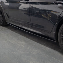 Load image into Gallery viewer, MP Style Gloss Black Side Skirts for BMW G30 G31 5 Series F90 M5 17-Present
