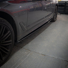 Load image into Gallery viewer, MP Style Gloss Black Side Skirts for BMW G30 G31 5 Series F90 M5 17-Present

