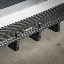 Load image into Gallery viewer, SQ Style Pre-Preg Carbon Fibre Rear Diffuser for BMW G16 8 Series 20-Present
