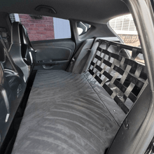Load image into Gallery viewer, Seat Leon Mk2 Cupra R Strut bar and Cargo net
